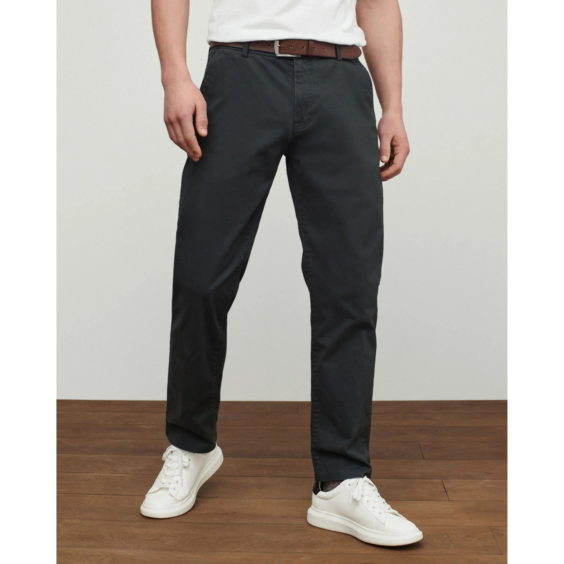 Kit 2 Calças Chino Regular Fit Perna Reta + Cinto Grátis - SOMENTE HOJE 🔥